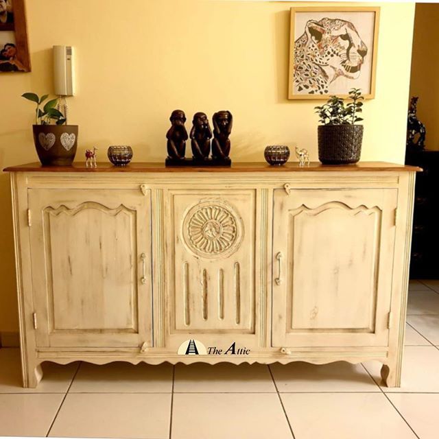 Country cottage chic #cabinet #sideboard #buffet #credenza .