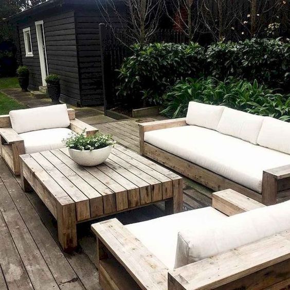 Stylish And Beautiful Backyard Furniture