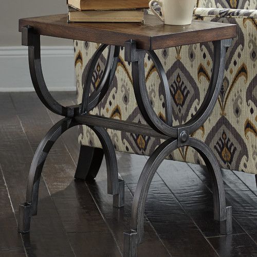Signature Design by Ashley Baybrin Chairside Table | Chair side .