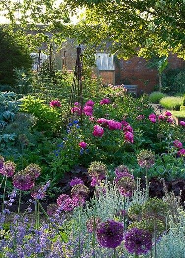 How to Plan a Cottage Garden | Cottage garden, English cottage .