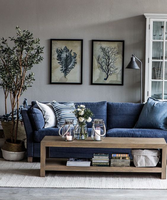 Navy living room inspiration | Blue sofas living room, Blue couch .