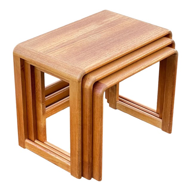 Teak Vintage Rounded Nesting Tables by O'Donnell Design | Chairi