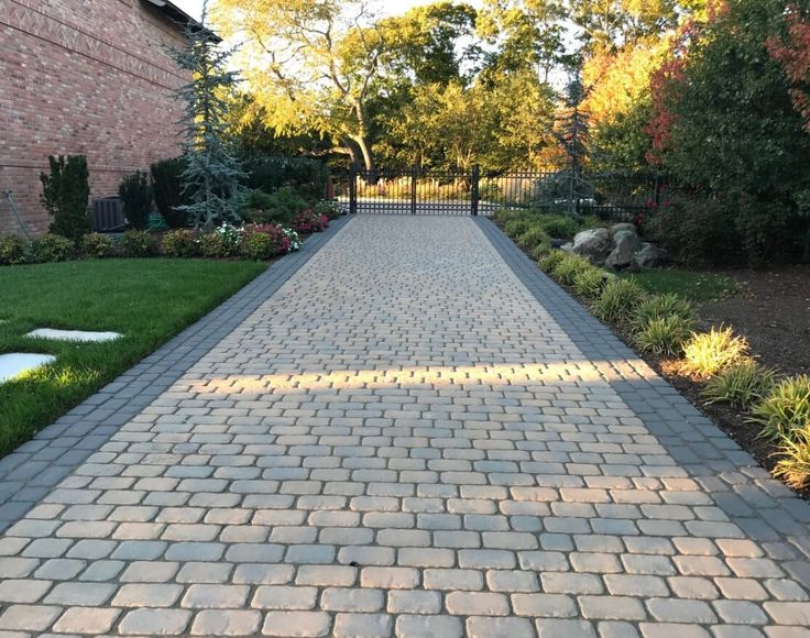 20+ Best Driveway Ideas and Designs On A Budget (With Pictures .