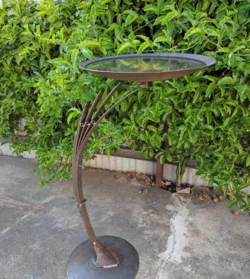 32 Old Garage Items Turned Into Cool Gardening Things! | Metal .