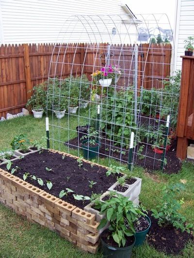 10 DIY Vertical Garden Ideas | Diy raised garden, Raised garden .