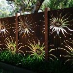 40 Creative Garden Fence Decoration Ideas | Fence art, Fence decor .