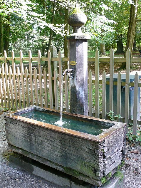 Pump | Outdoor water features, Water features in the garden, Pond .