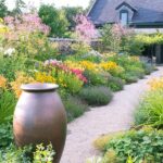 Flower Garden Ideas for Your Landscape | Garden pictures .