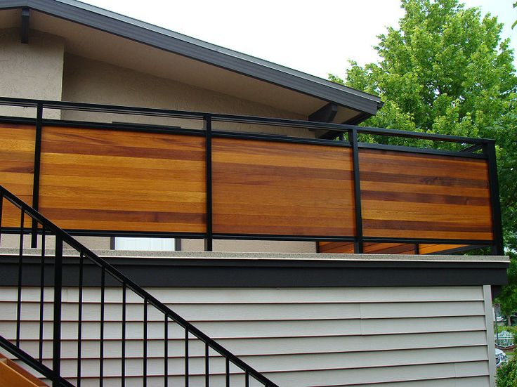 Metal Framed Horizontal Wood Privacy Rail - Deck Railing .