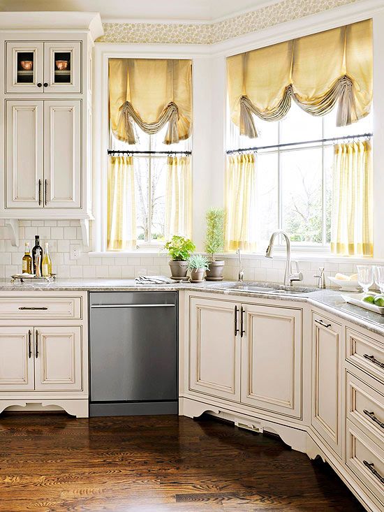 22 Traditional Kitchen Ideas That Will Stand the Test of Time .