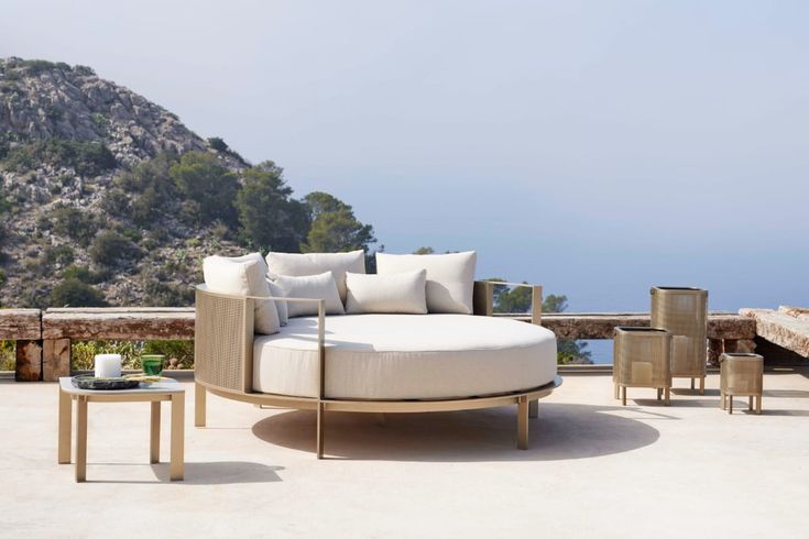 Interior Design Guides, Trends & Tips | Luxury outdoor furniture .