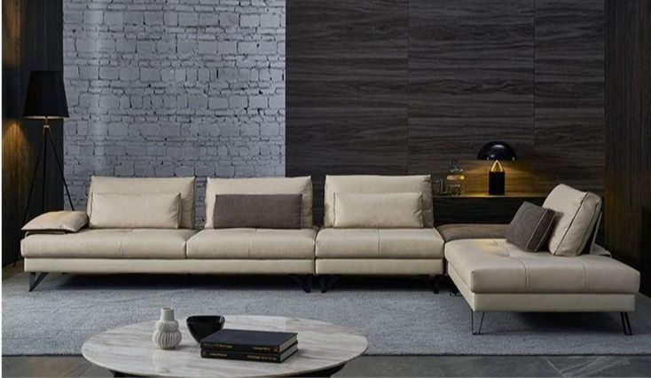 Contemporary Designed Luxurious Leather Sectional Sofa Set .