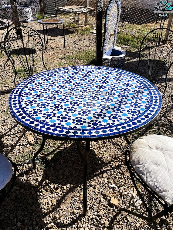 Mosaic Table Blue and White Round for Outdoor and Indoor 100 .