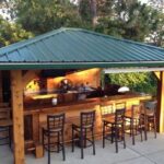 Outdoor kitchen/bar | Bar exterieur, Motif de cuisine en plein air .
