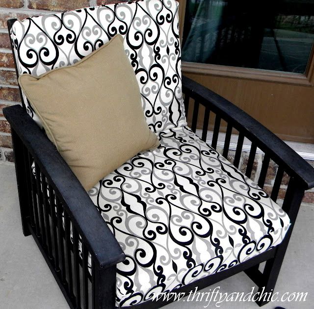 Stylish And Welcoming Outdoor Chair
  Cushions