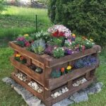 55 DIY Pallet Garden Ideas | Pallet projects garden, Raised garden .