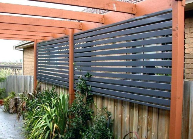 Budget-Friendly Privacy Screen Ideas for Your Outdoor Space .