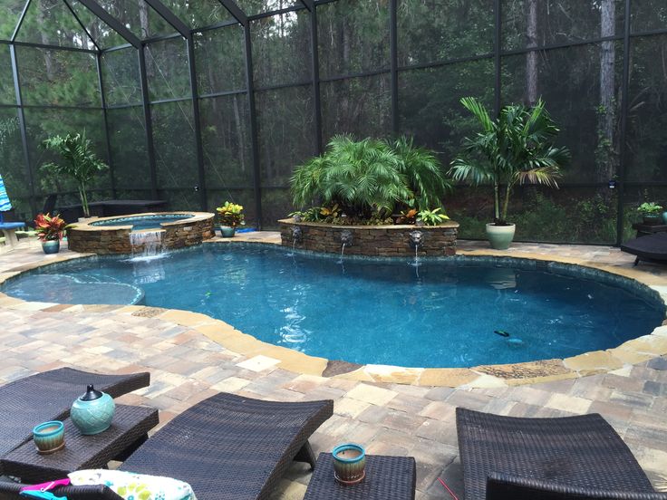 Custom Pool, spa, screen enclosure by Poolside Designs | Backyard .