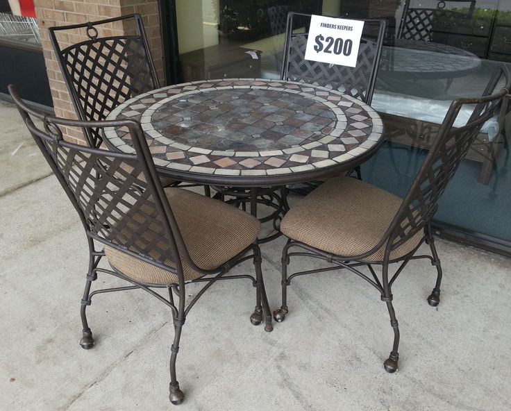 Item # 16711-2 Stone Top Round Patio Table w/ 4 Chairs On Casters .