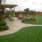 Patio landscaping | Large backyard landscaping, Backyard, Easy .