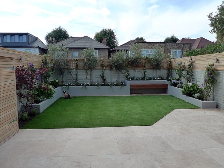 small-garden-design-travertine-paving-artificial-easi-grass-fake .
