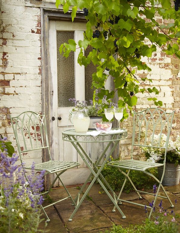 10 of the Best Bistro Sets for Every Style and Budget | Country .