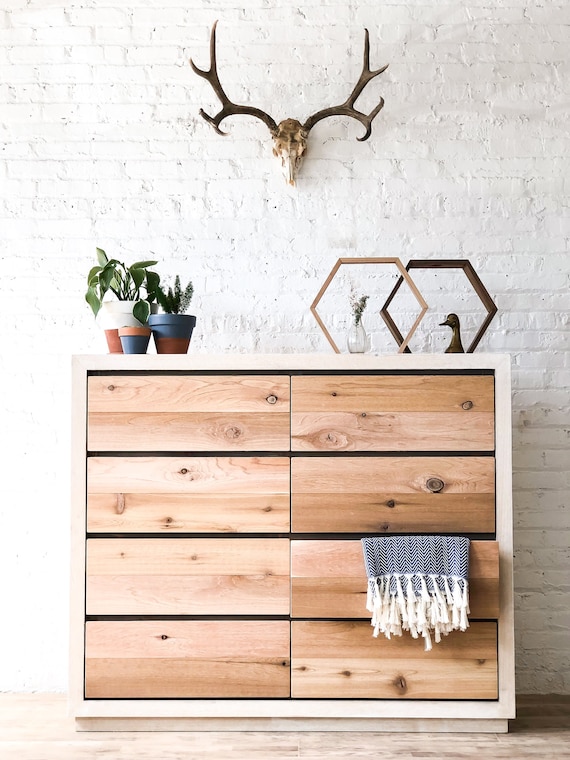 The Trapper's Chest Tall Dresser Home Storage - Et