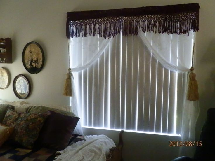 Great Thrift Store Finds: Vertical Blind Disguise with window .
