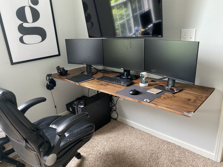Floating Gaming Desk | Small game rooms, Gaming room setup, Home .