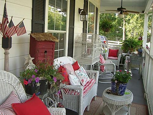 Kathy's Home~ my sister. | Front porch decorating, Porch .