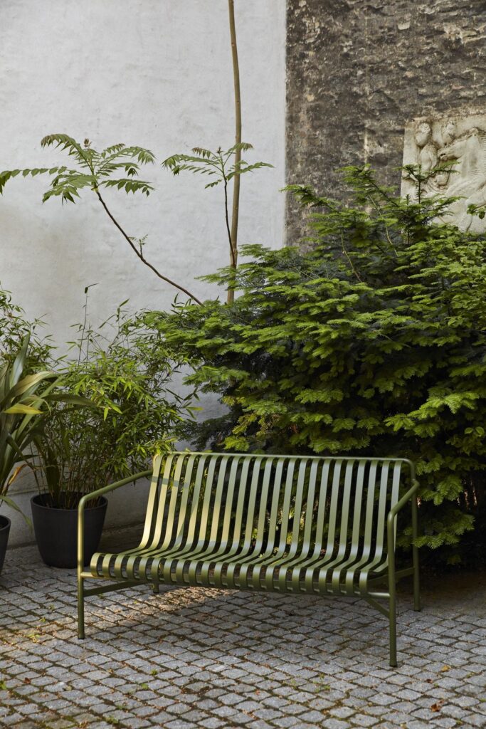 1698508607_Contemporary-Garden-Furniture.jpg
