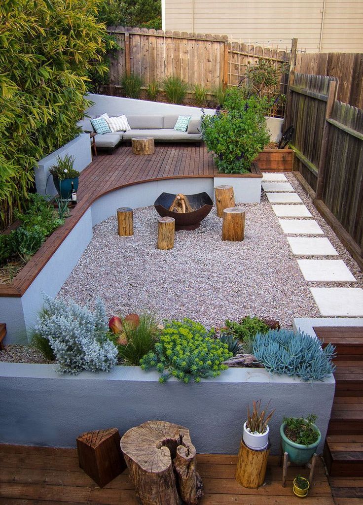 Beautiful And Sparkling Backyard Deck