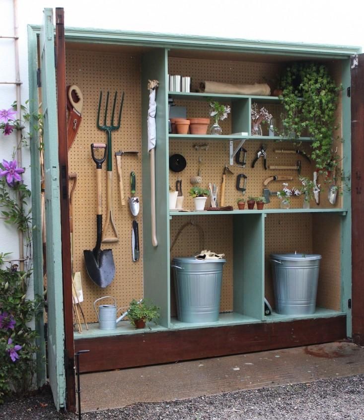 Trendy And Beautiful Small Garden Sheds