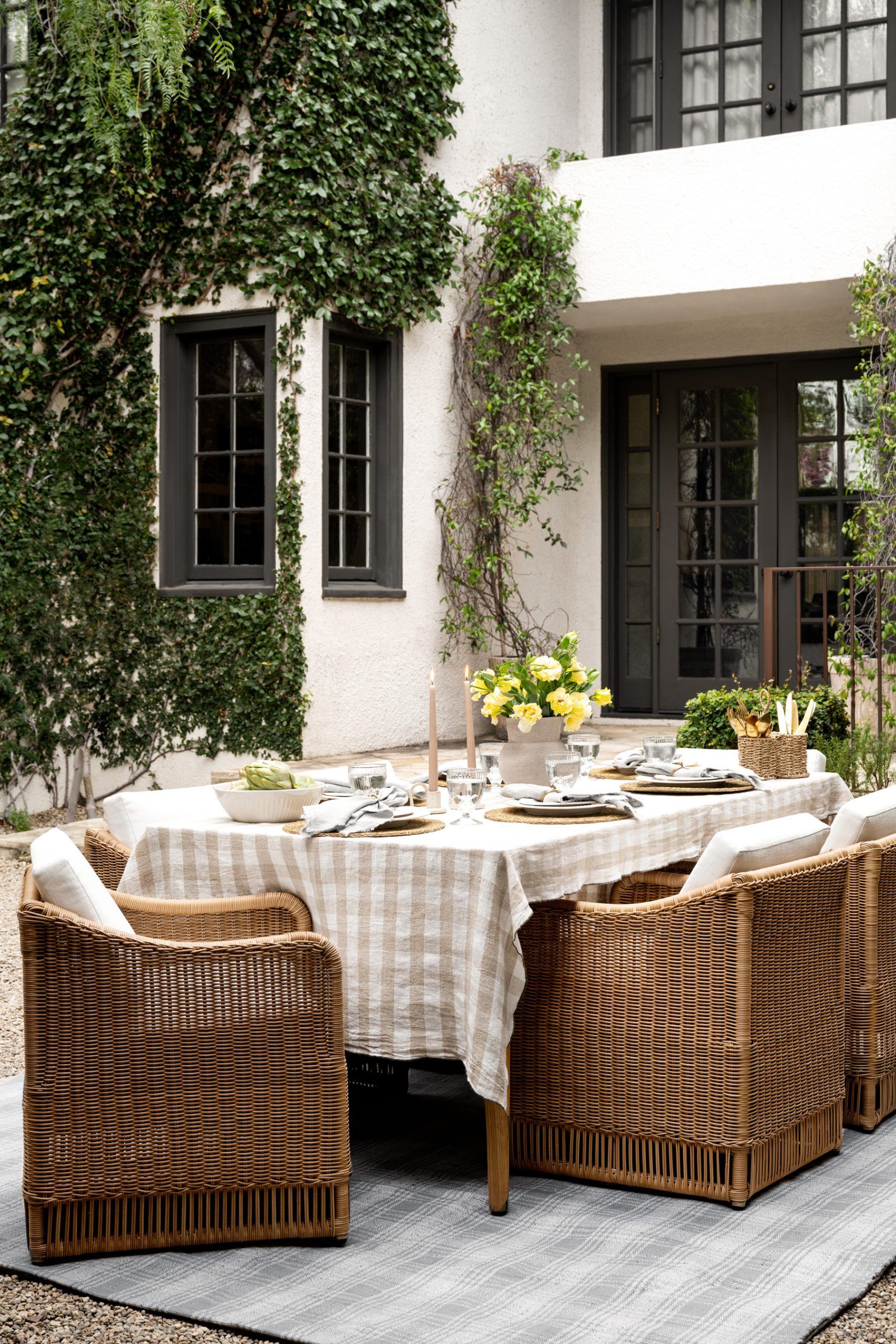 Trendy And Stylish Outdoor Settings