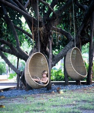 Cool And Stylish Garden Swings