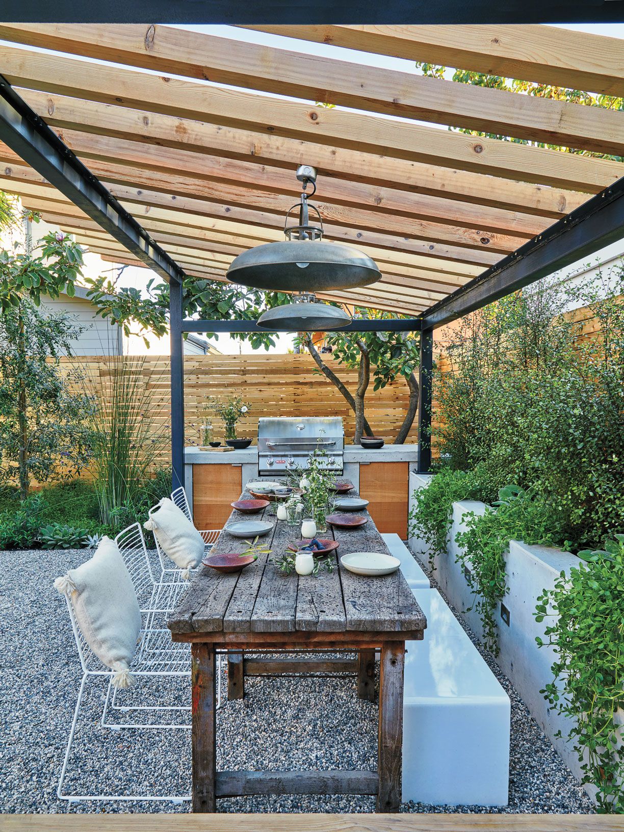 Awesome And Cozy Patio Hardscaping
