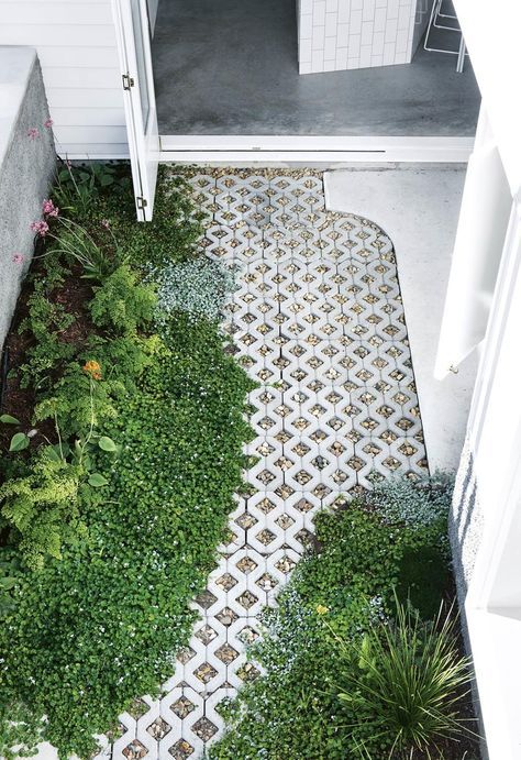Beautiful And Cozy Paving Ideas