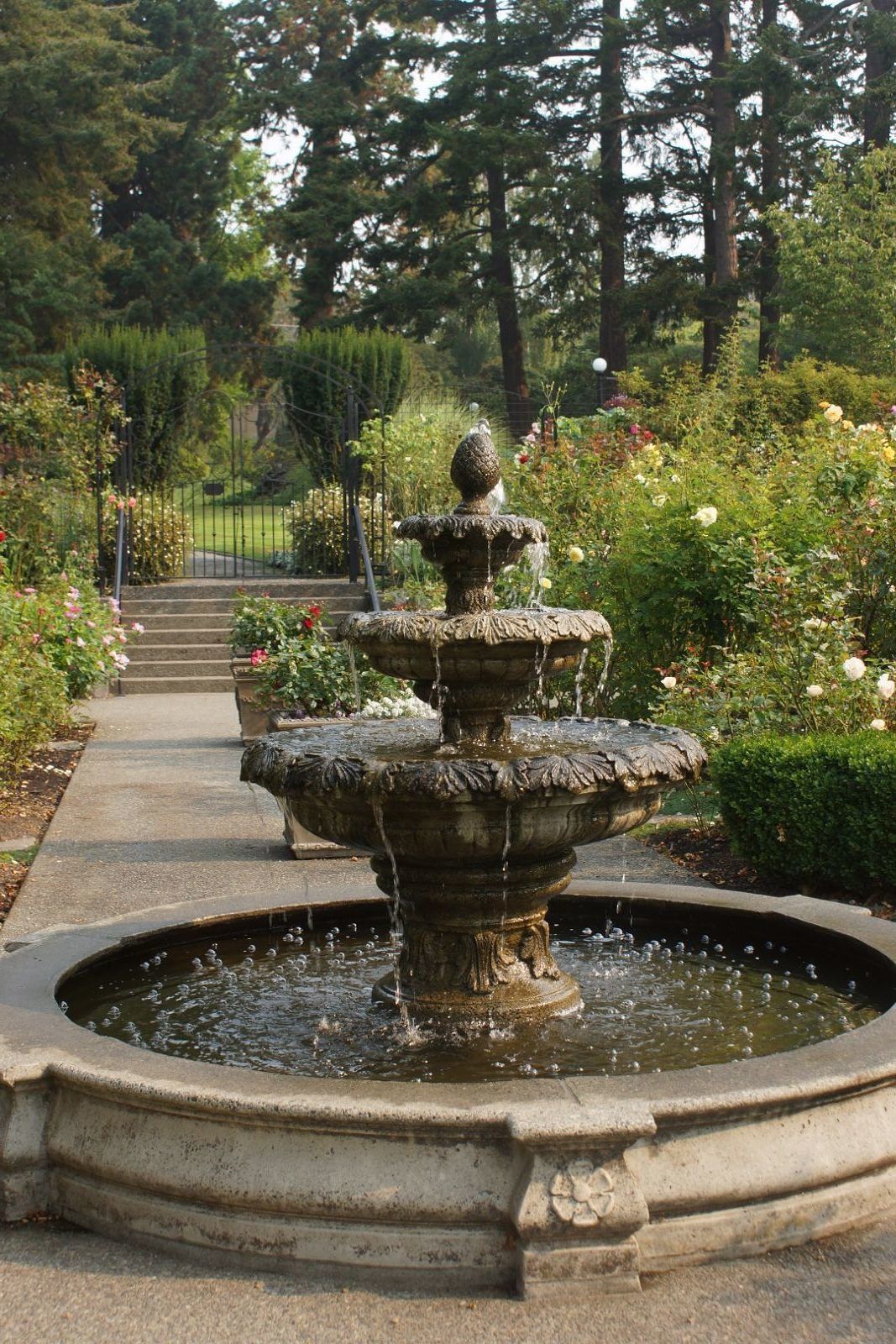 Cozy And Beautiful Garden Fountains