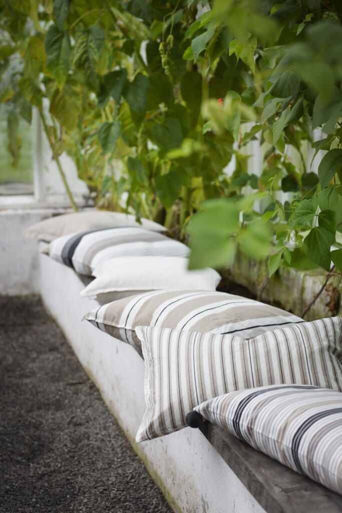1698616353_Outdoor-Cushions.jpg