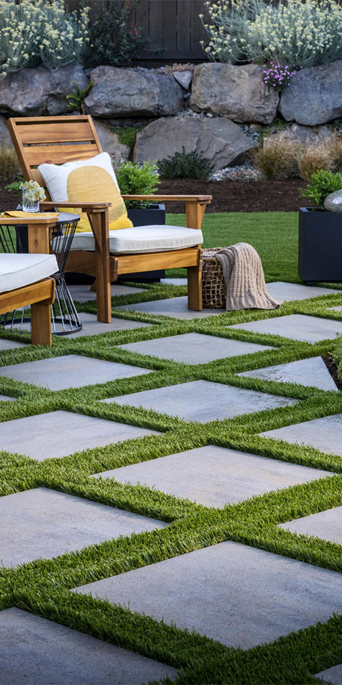 Awesome And Cozy Patio Hardscaping