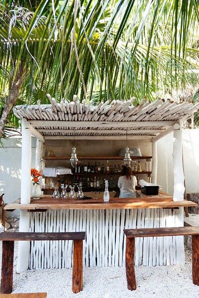 Cozy And Beautiful Outdoor Bars