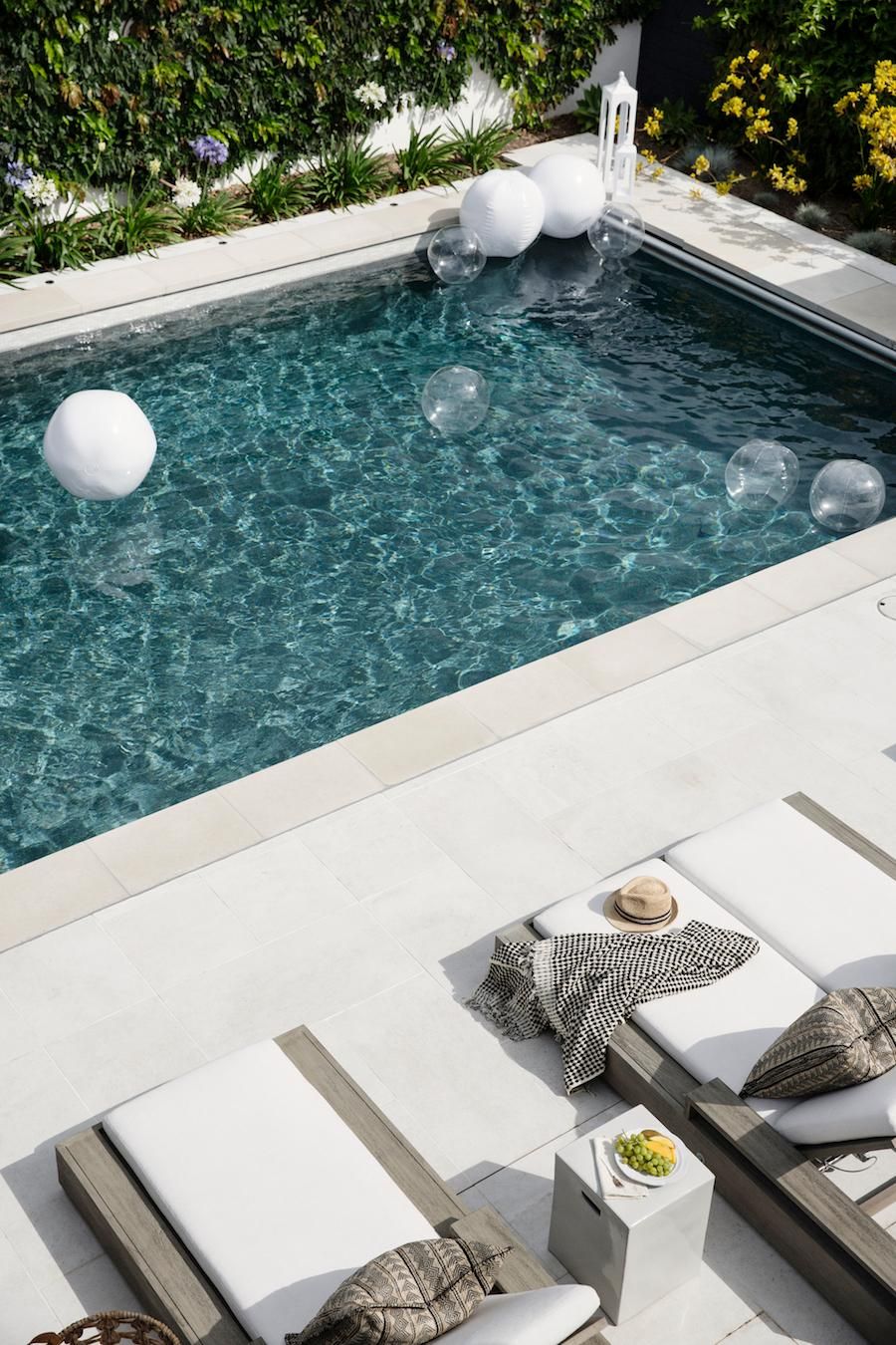 Trendy And Gorgeous Modern Pools