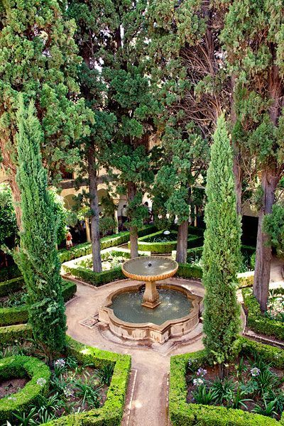 Cozy And Beautiful Garden Fountains