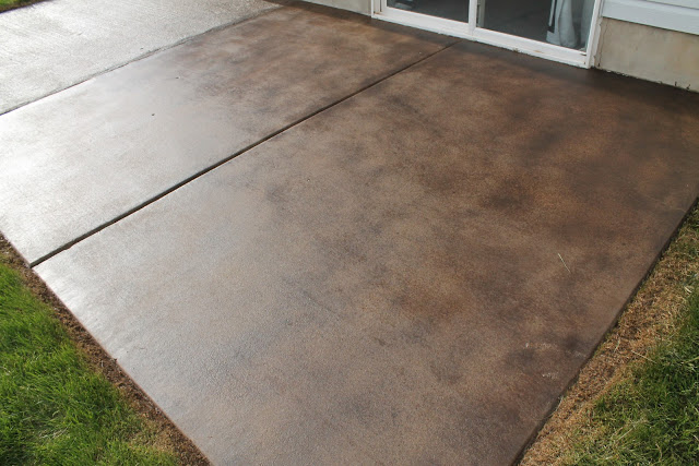 Cozy And Beautiful Stained Concrete Patio